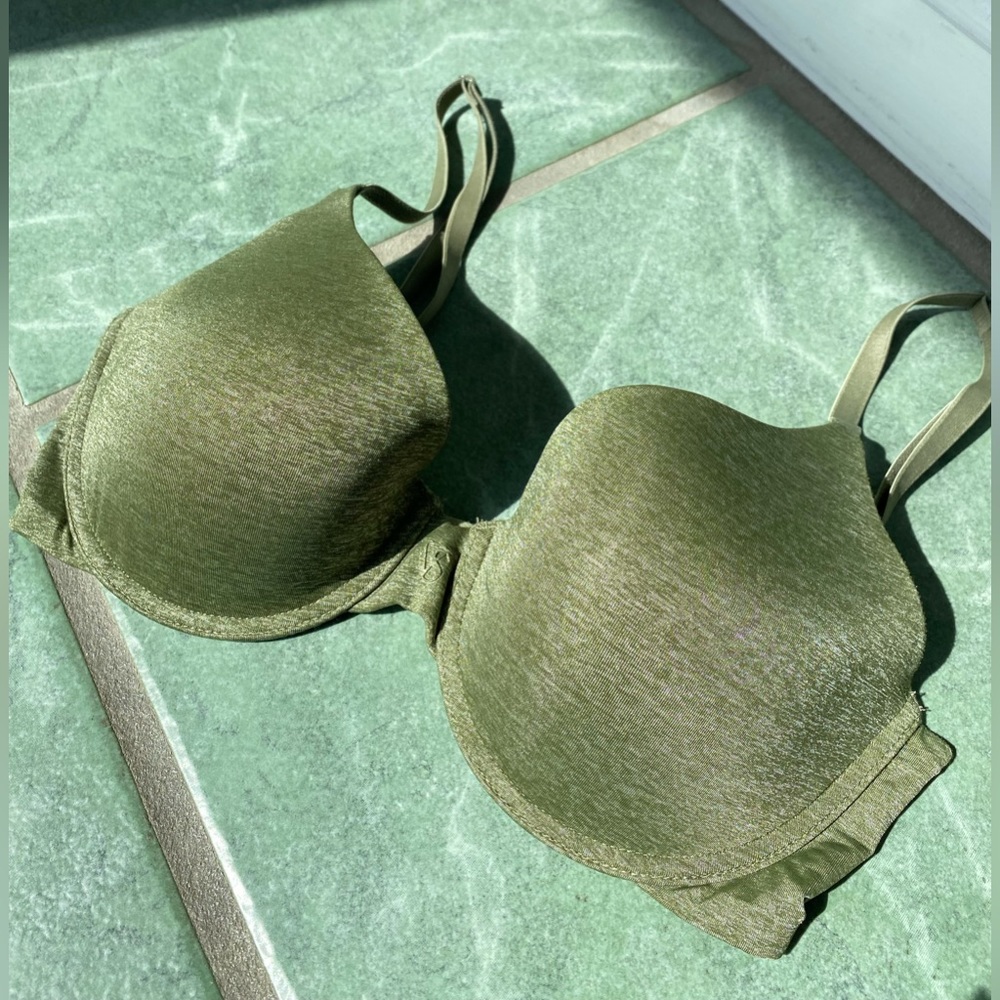 Victoria’s Secret Uplift Semi-Demi Bra